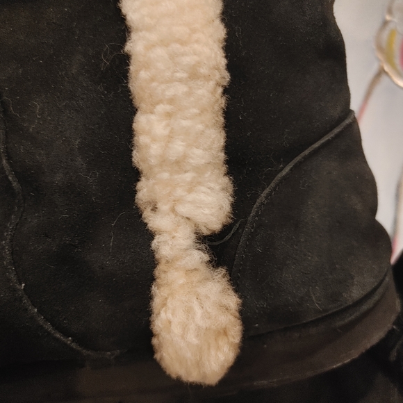 Michael Kors Black Shearing boots - Picture 7 of 10